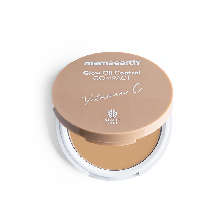 Mamaearth Glow Oil Control Compact With SPF 30 - 9g | Almond Glow